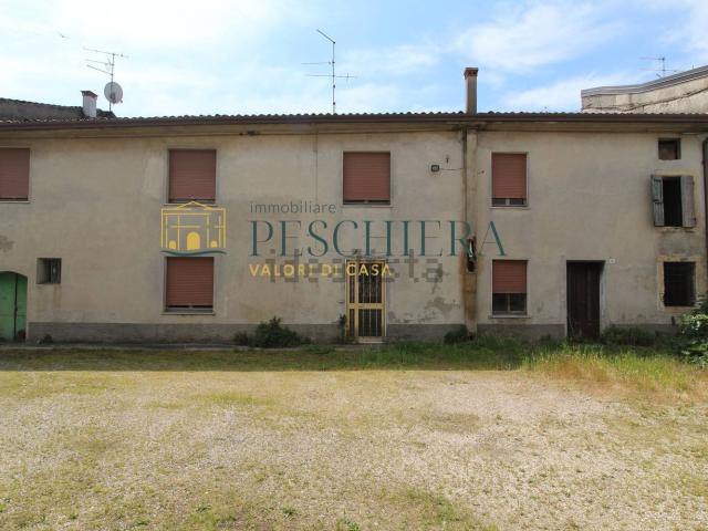 Casa in vendita a Valeggio Sul Mincio, Veneto