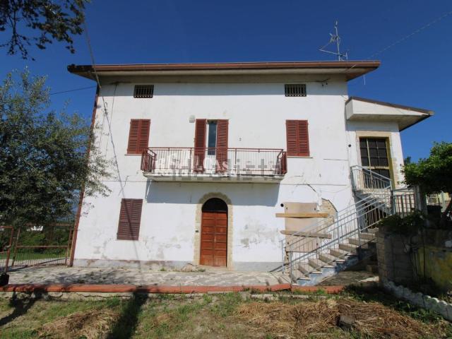 Casa in vendita a Unione dei Comuni della Val Vibrata, Colonnella