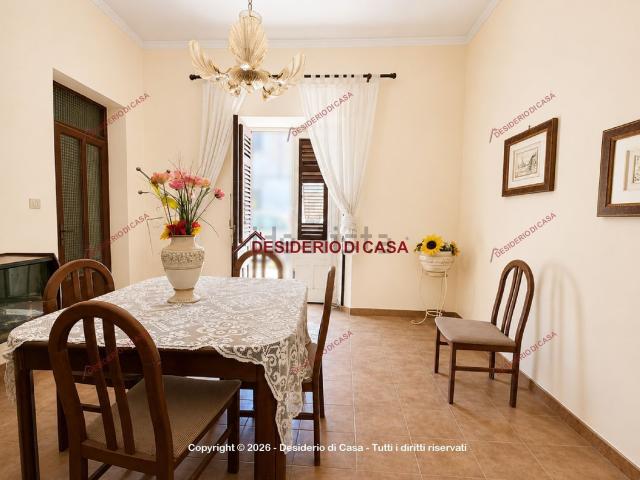 Casa in vendita a Carini, Sicilia