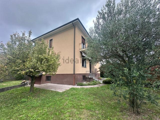 Casa in vendita a San Fermo Della Battaglia, Lombardia