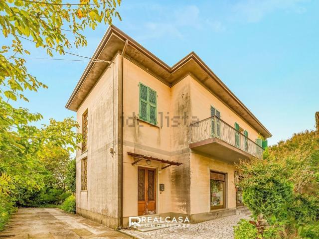 Casa in vendita a Castelnuovo Magra, Liguria