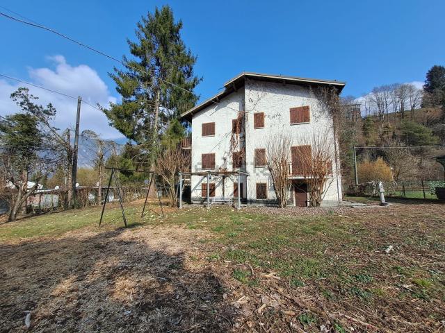 Casa in vendita a Fiorine, Clusone