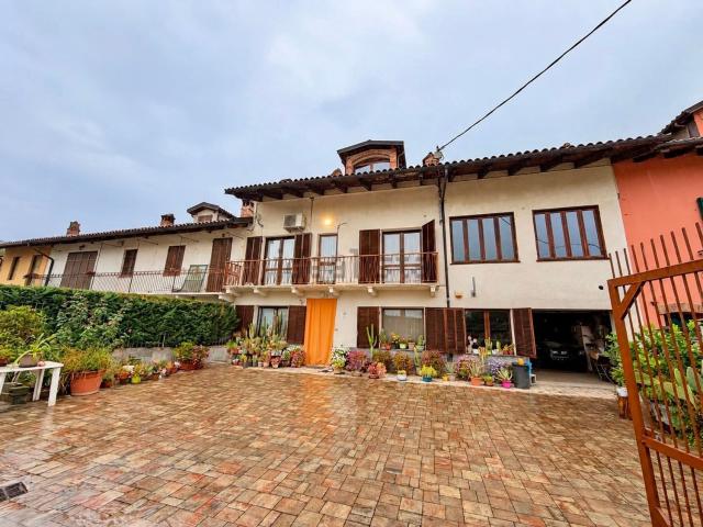 Casa in vendita a San Lorenzo Roero, Santo Stefano Roero