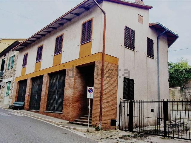 Casa in vendita a Cinigiano, Toscana