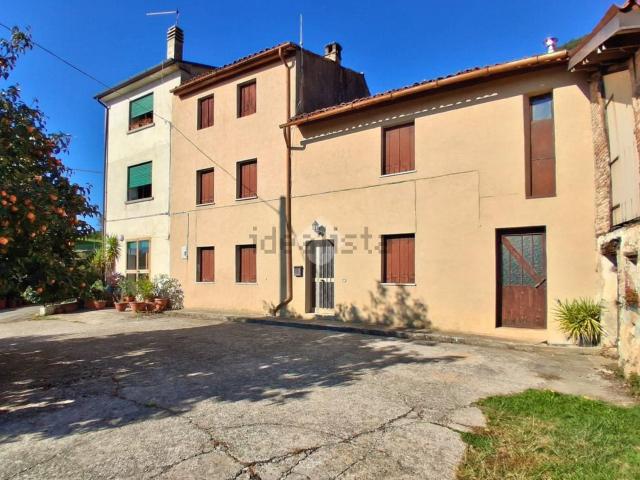 Casa in vendita a Romano D'ezzelino, Veneto