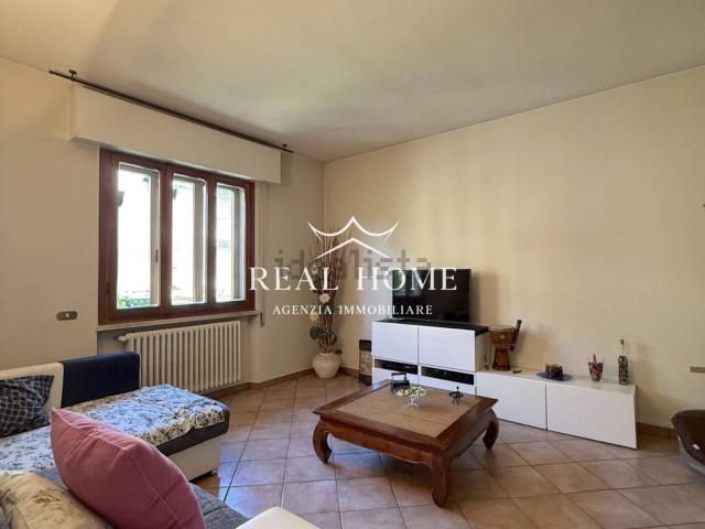 Casa in vendita a Montemurlo, Toscana