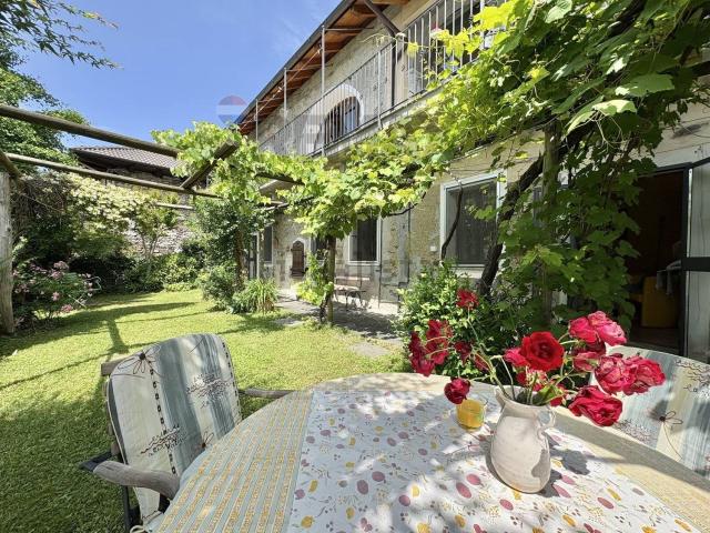 Casa in vendita a Colma, Cesara