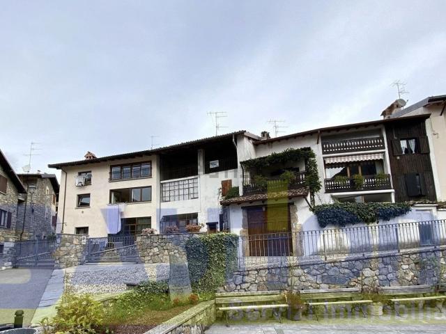 Casa in vendita a Parre, Lombardia