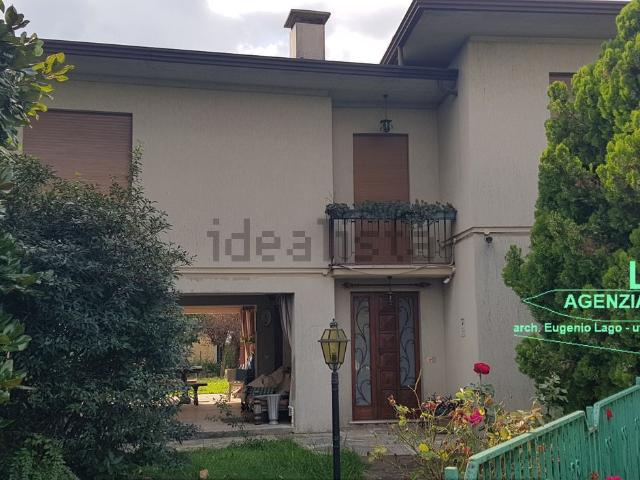Casa in vendita a Nove, Veneto