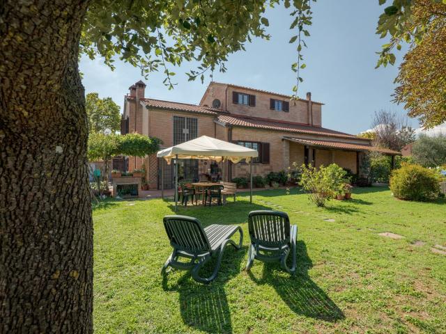 Casa in vendita a Siena, Toscana