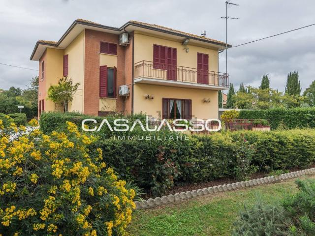 Casa in vendita a Marche, Macerata