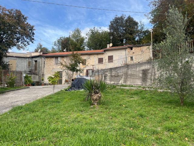 Casa in vendita a Alvito, Lazio