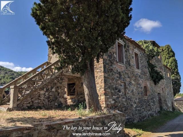 Casa in vendita a Castelnuovo Val Di Cecina, Toscana