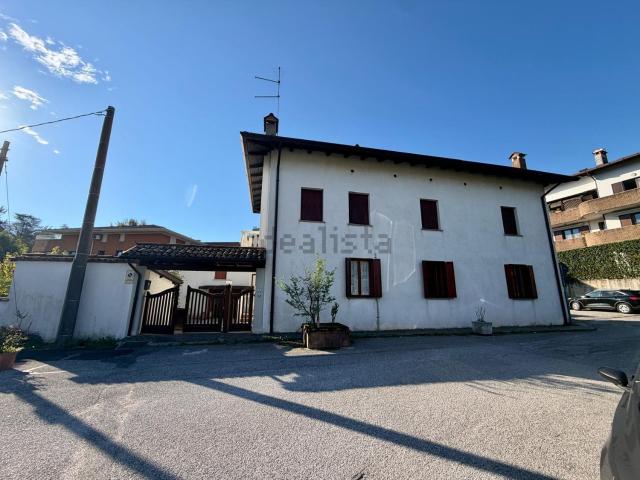 Casa in vendita a Borc Foscje, Tricesimo / Tresesin