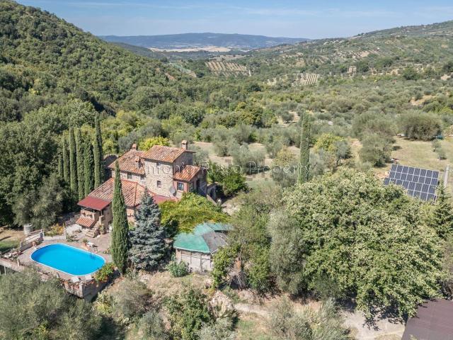 Casa in vendita a Montegiovi, Castel del Piano