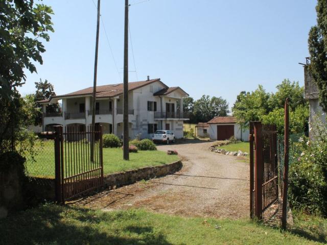 Casa in vendita a Agazzano, Reggio Emilia