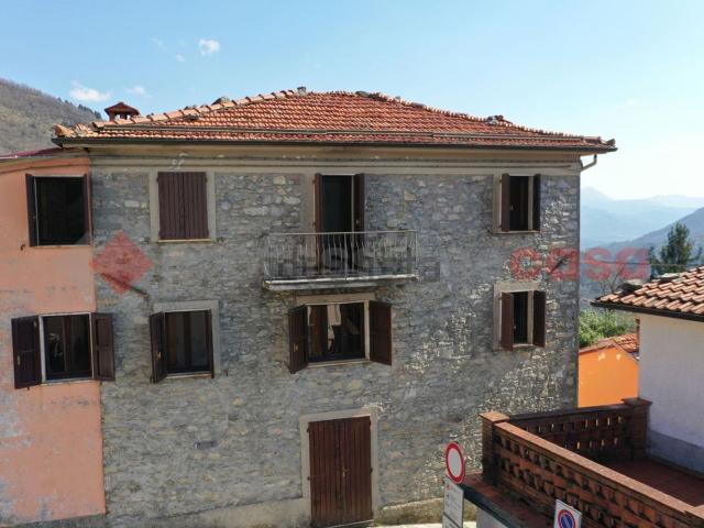 Casa in vendita a Unione Comuni Garfagnana, Vergemoli