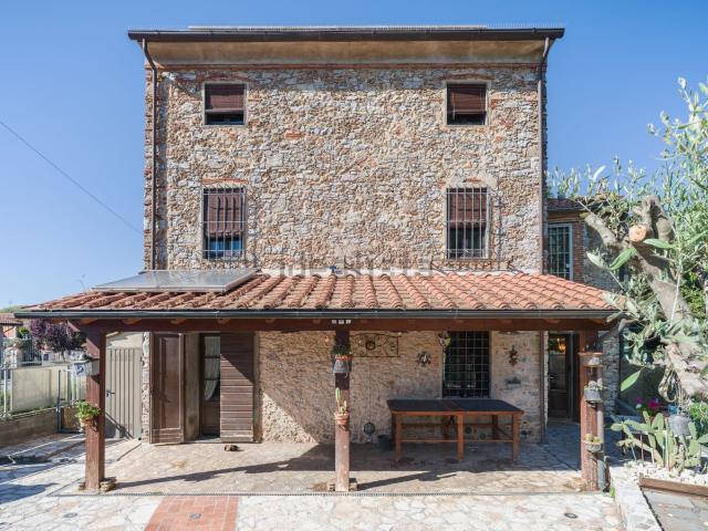 Casa in vendita a Massarosa, Toscana