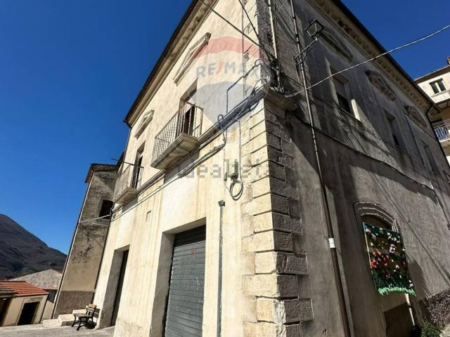 Casa in vendita a Colli A Volturno, Molise