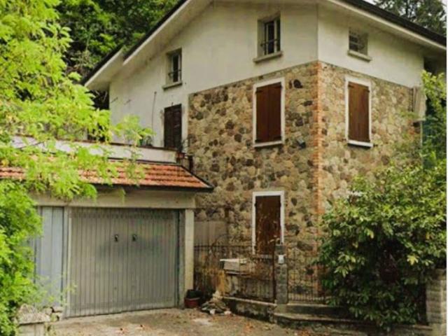 Casa in vendita a Val d’Enza, Re