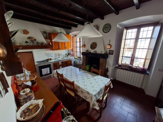 Casa in vendita a Valmaggiore, Endine Gaiano