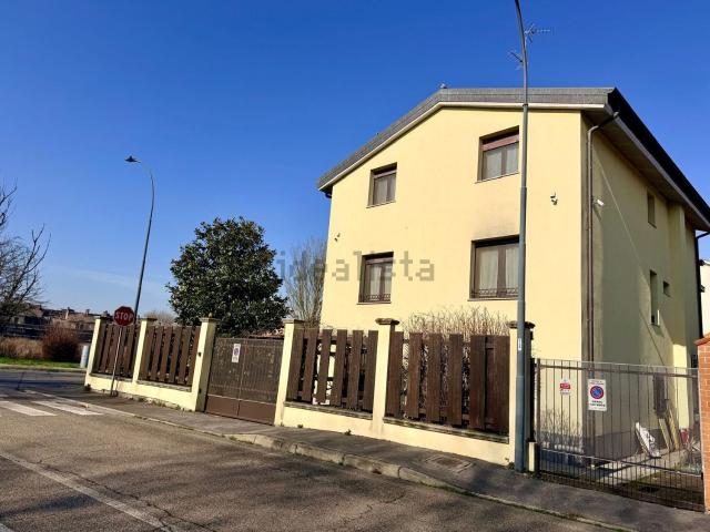 Casa in vendita a Cascina Badile, Zibido San Giacomo