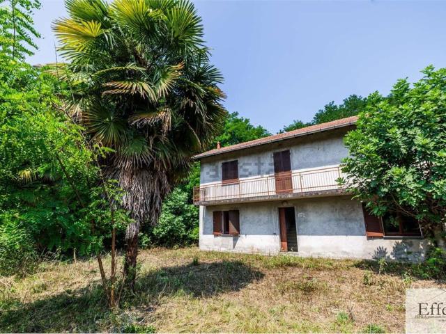 Casa in vendita a Case Nuove, Ispra