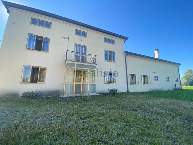 Casa in vendita a Fratte, Santa Giustina in Colle
