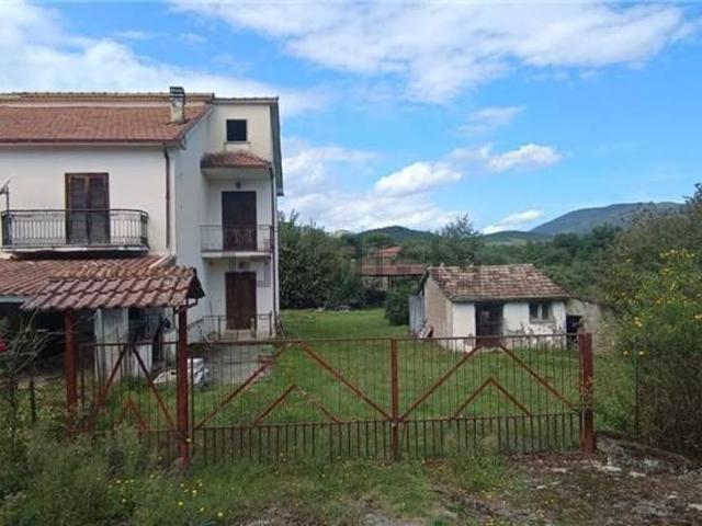 Casa in vendita a Esperia, Lazio