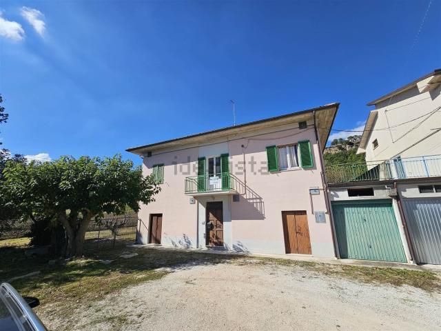 Casa in vendita a Marche, Macerata