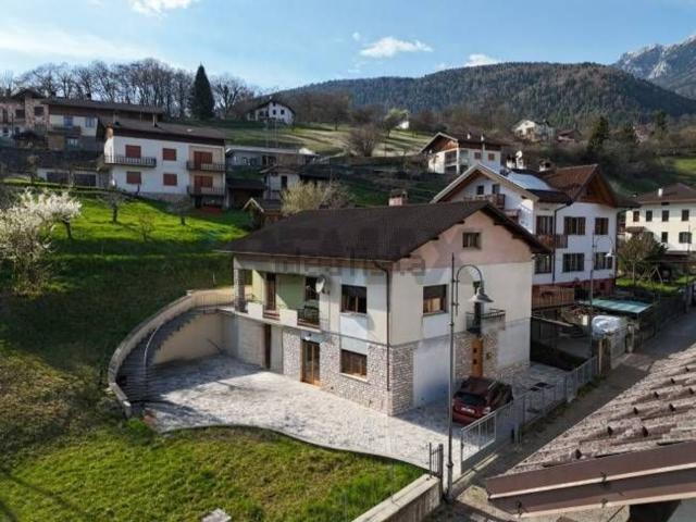 Casa in vendita a Sovramonte, Veneto