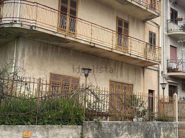 Casa in vendita a Montelepre, Sicilia