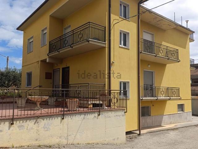 Casa in vendita a Unione dei Comuni della Val Vibrata, Nereto