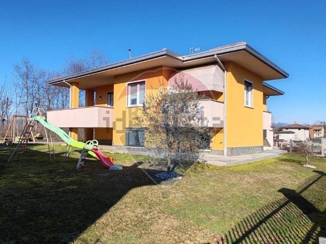 Casa in vendita a Arbora, Bogogno