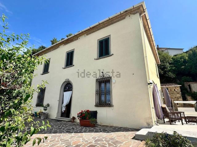 Casa in vendita a Larderello, Toscana