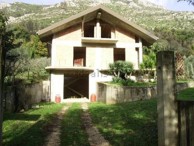 Casa in vendita a Pietravairano, Campania