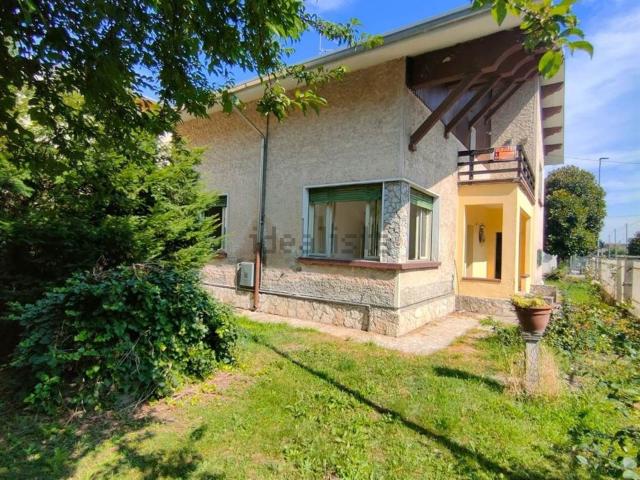 Casa in vendita a Moglia, Lombardia