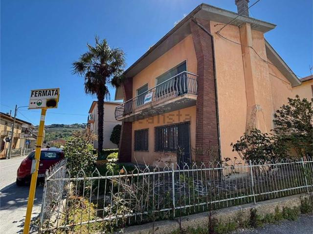 Casa in vendita a Musone, Marche