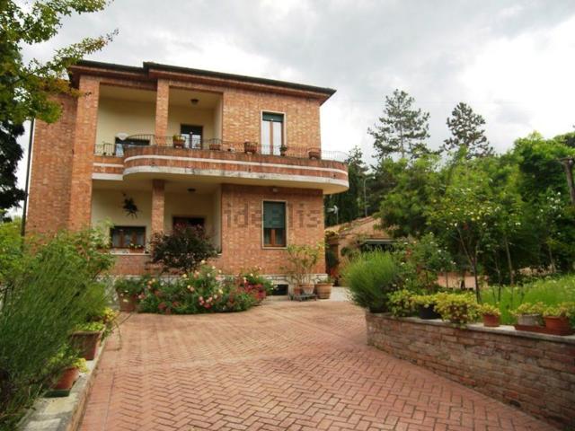 Casa in vendita a Lucignano, Toscana