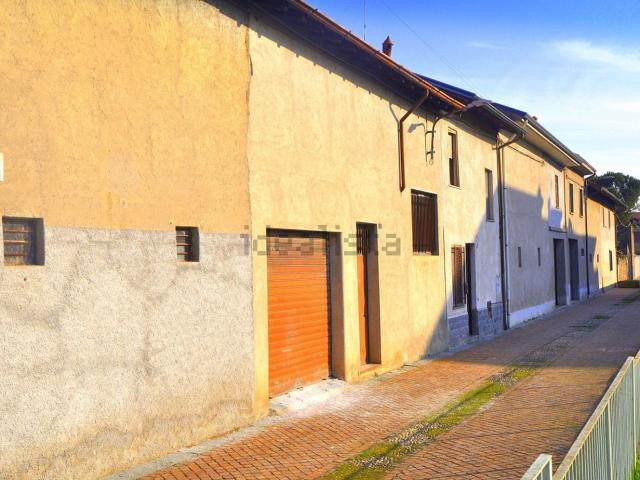 Casa in vendita a Buscate, Lombardia
