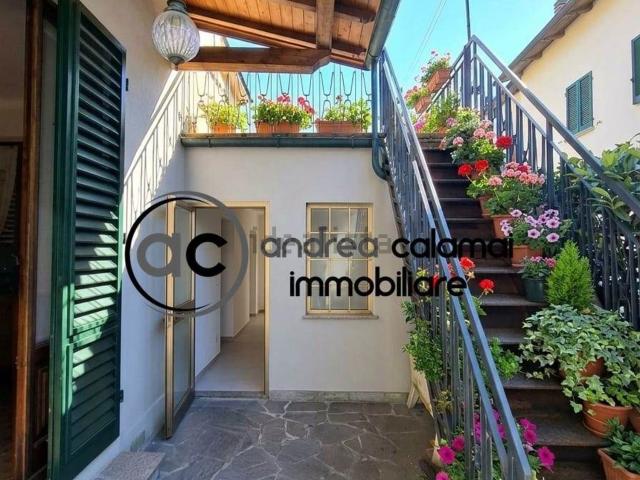 Casa in vendita a Prato, Toscana