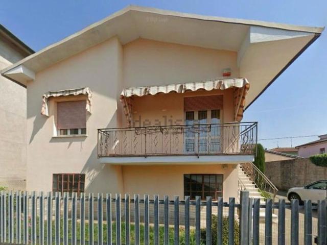 Casa in vendita a Bovolone, Veneto