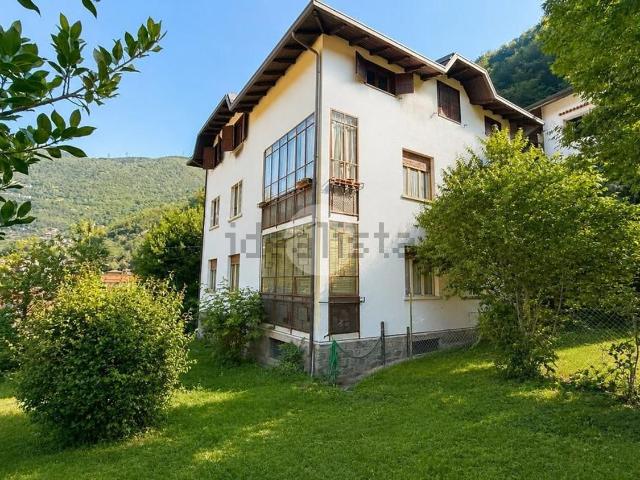 Casa in vendita a Comunità montana della valle Camonica, Cedegolo