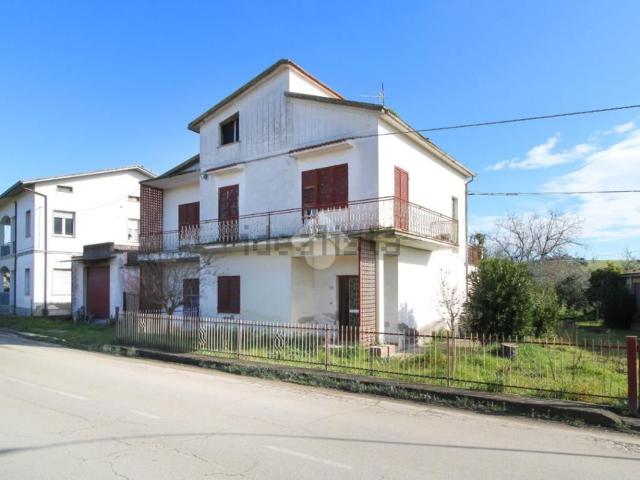 Casa in vendita a Unione dei Comuni della Val Vibrata, Sant'omero