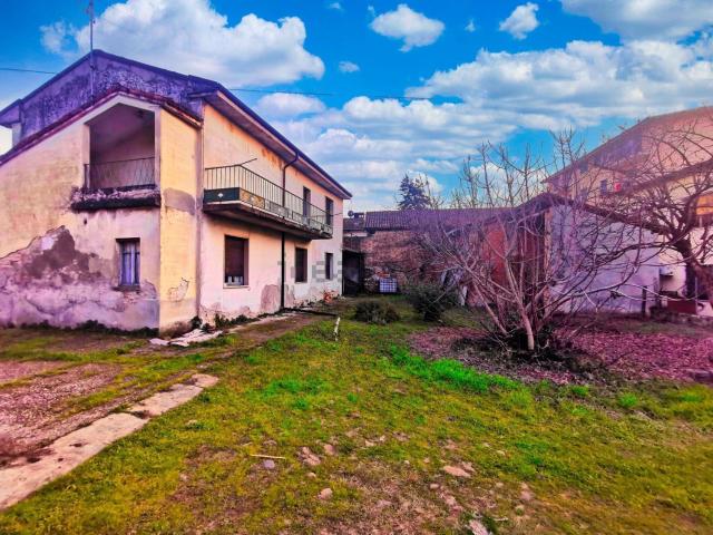 Casa in vendita a Piemonte, Alessandria