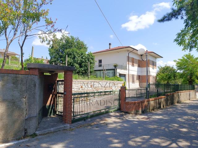 Casa in vendita a Marche, Pesaro E Urbino