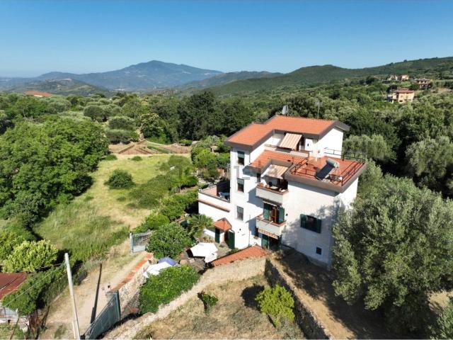 Casa in vendita a Vallo Della Lucania, Campania