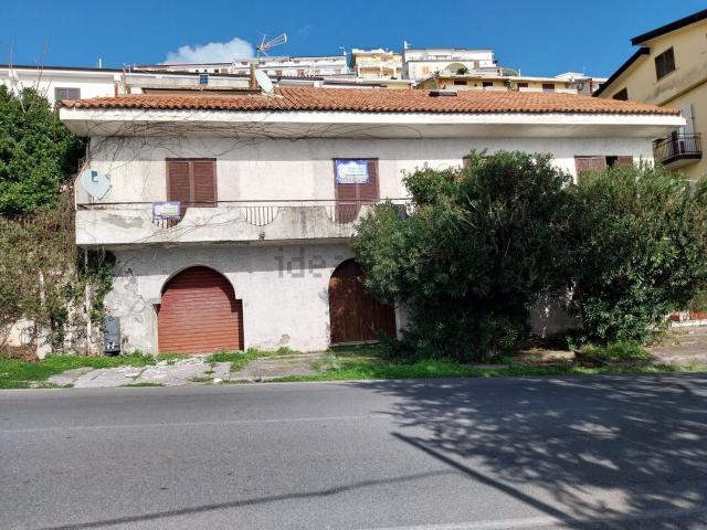 Casa in vendita a Ajnella, Calabria