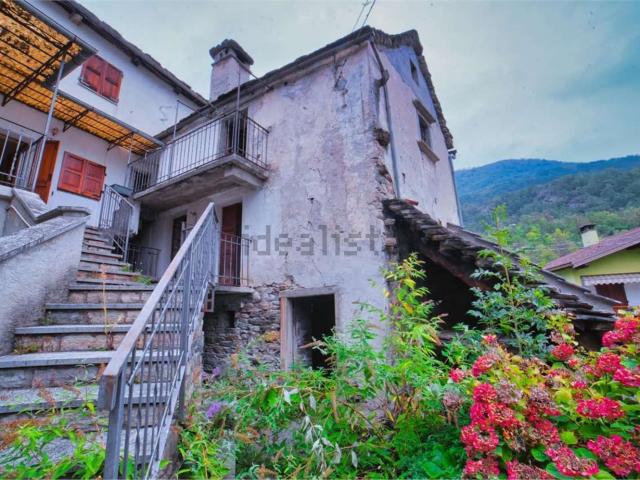 Casa in vendita a Chezzo, Montecrestese