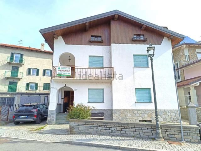 Casa in vendita a Fenis, Aosta